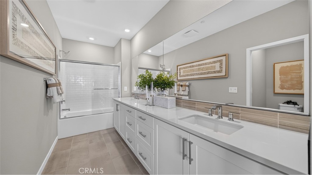 8354 Toyon Street Property Photo 16