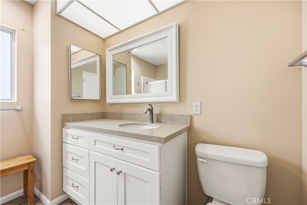 450 Panorama Property Photo 14