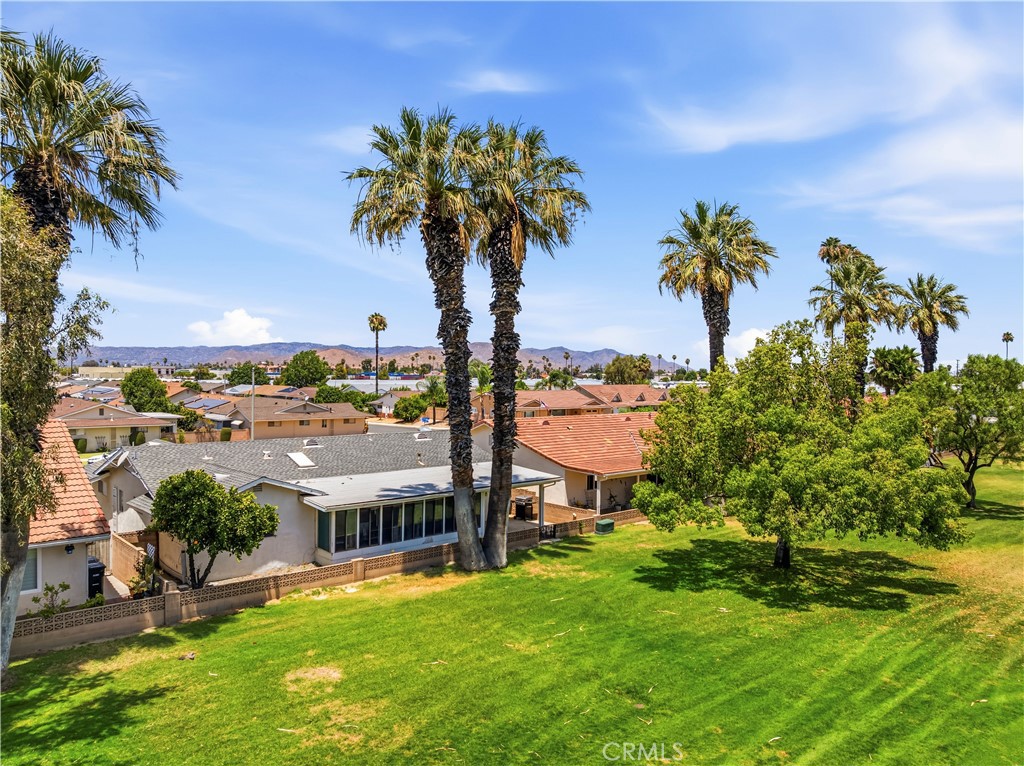 450 Panorama Property Photo 16