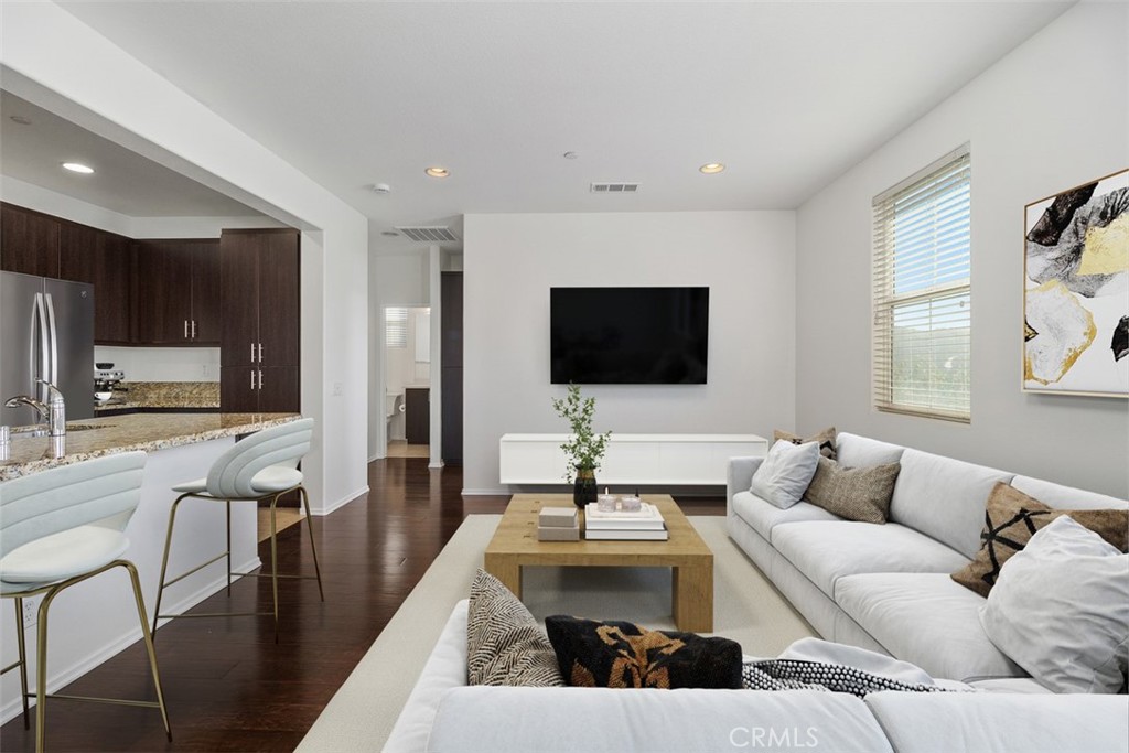 43114 Avenida Abril Property Photo 7