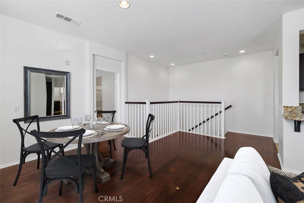 43114 Avenida Abril Property Photo 10