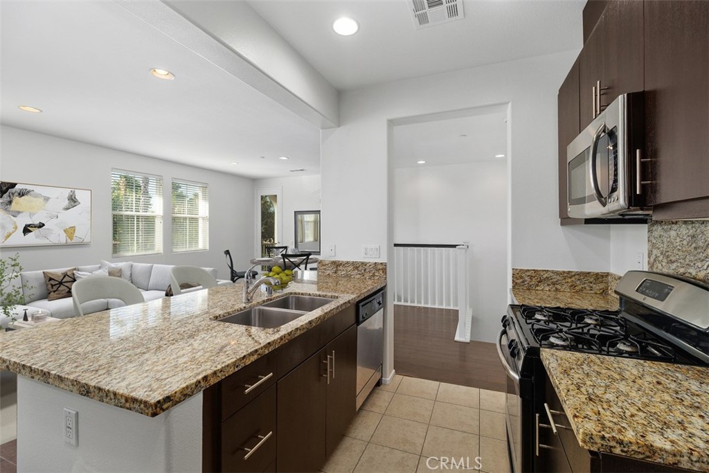 43114 Avenida Abril Property Photo 13