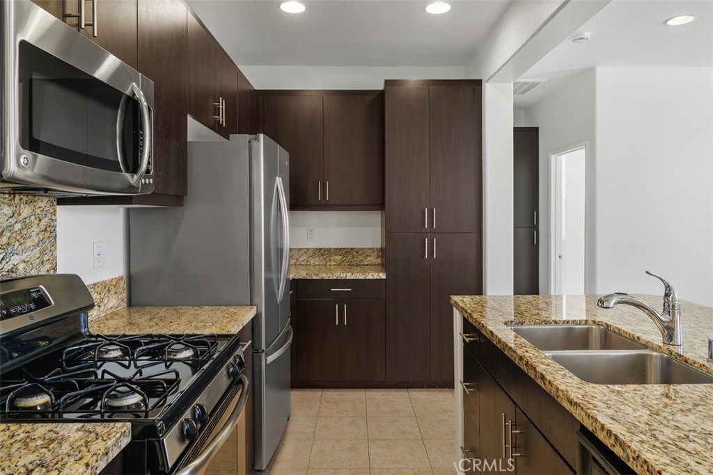 43114 Avenida Abril Property Photo 14