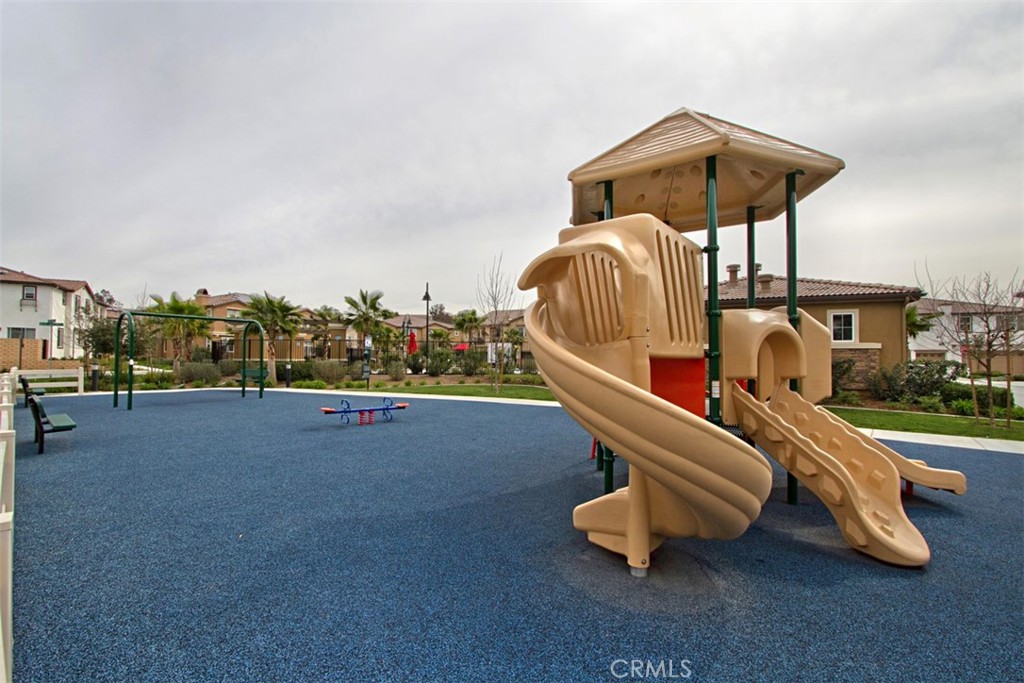 43114 Avenida Abril Property Photo 25