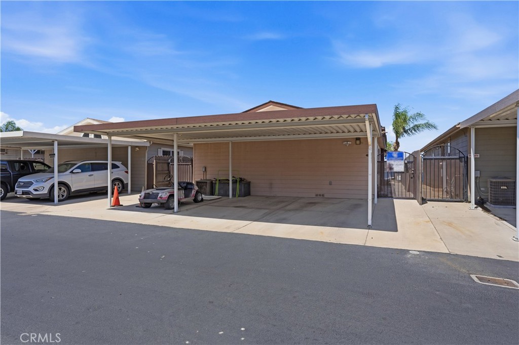 15980 Grand M48 Property Photo 6