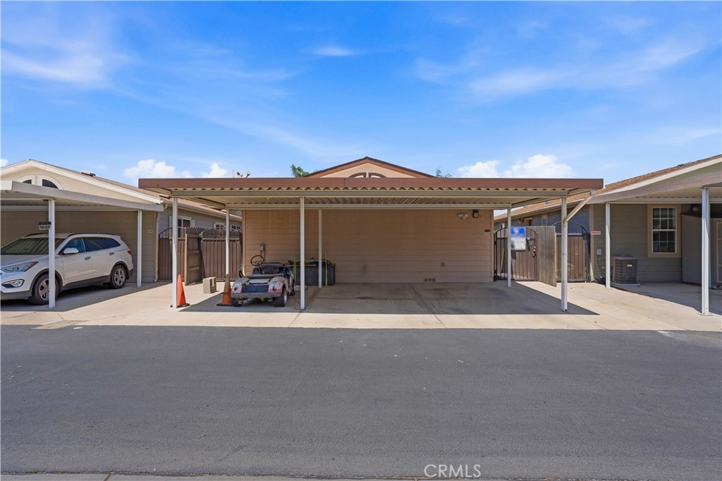 15980 Grand M48 Property Photo 35
