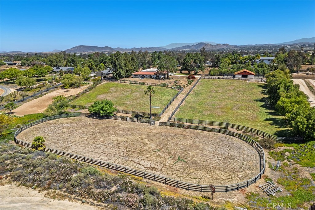 35820 Pauba Rd Property Photo 1