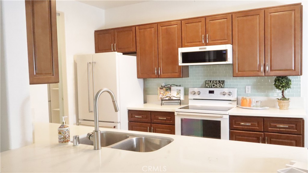 24909 Madison 3313 Property Photo 4