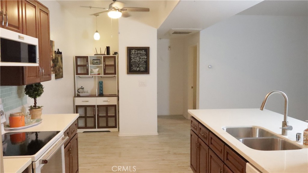 24909 Madison 3313 Property Photo 14