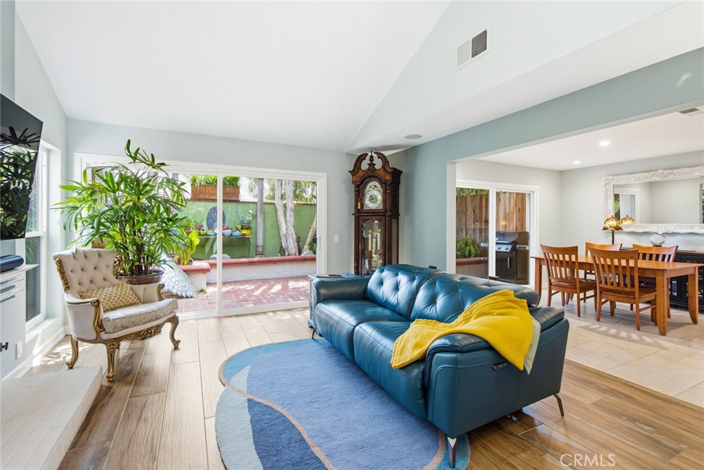 29242 Pompano Property Photo 5