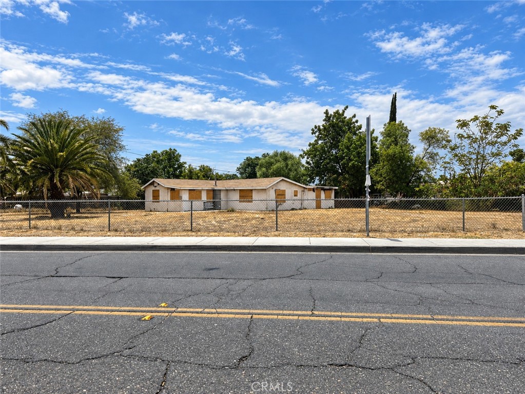 27987 Jefferson Property Photo 6
