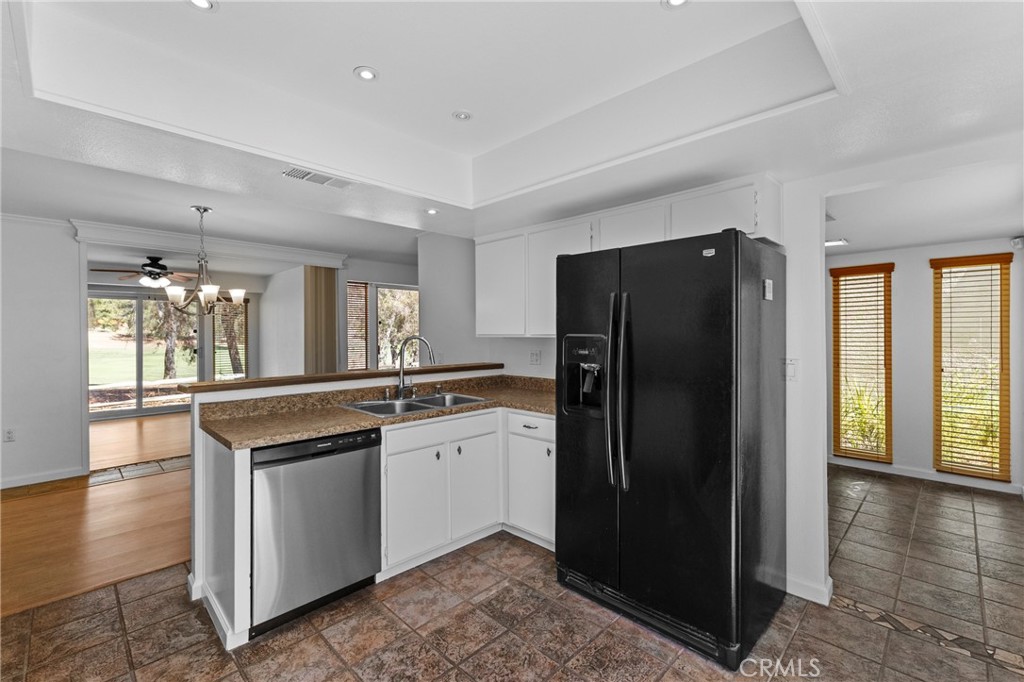 29424 Via La Plaza Property Photo 8
