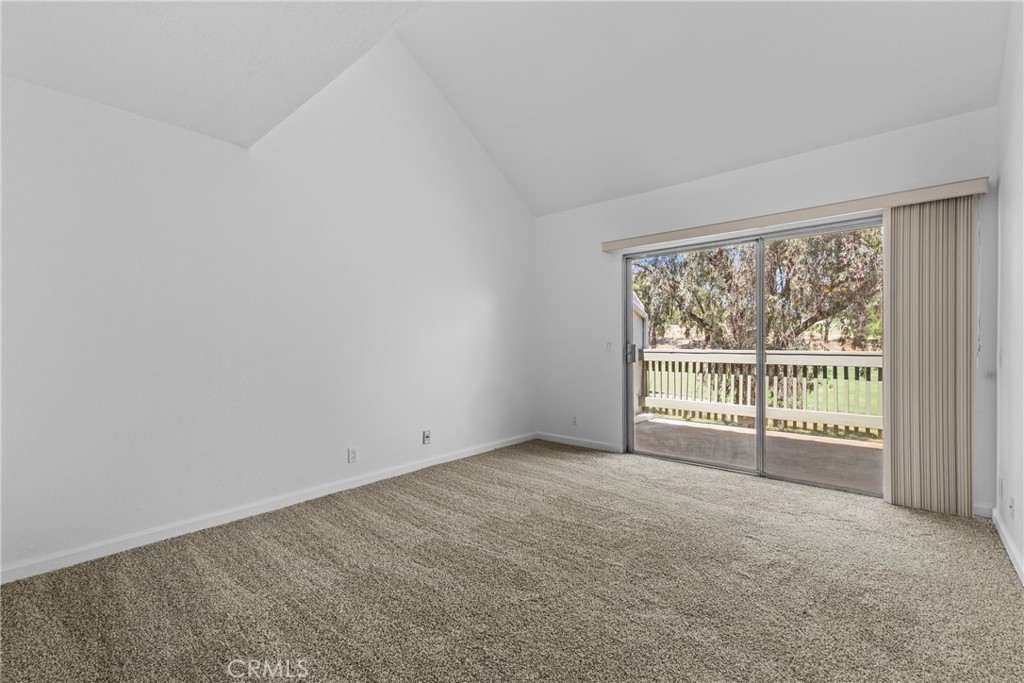 29424 Via La Plaza Property Photo 13
