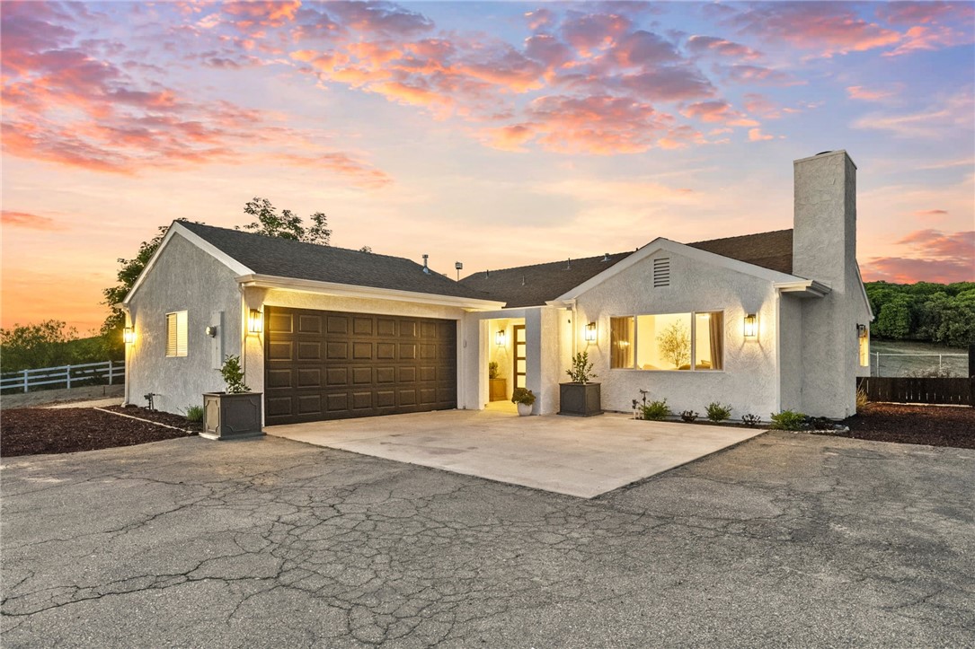 40752 Los Amantes Road Property Photo 2