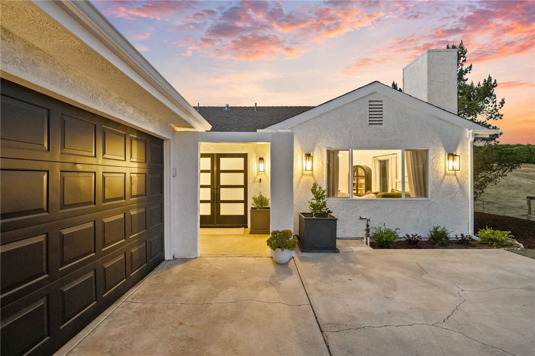 40752 Los Amantes Road Property Photo 4