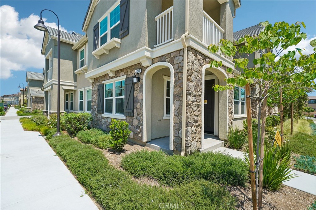 4273 S Hermosa Paseo Property Photo 3