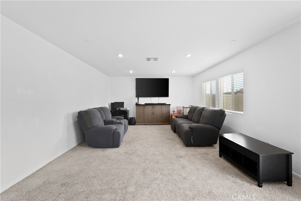 1355 Monument St. Property Photo 10
