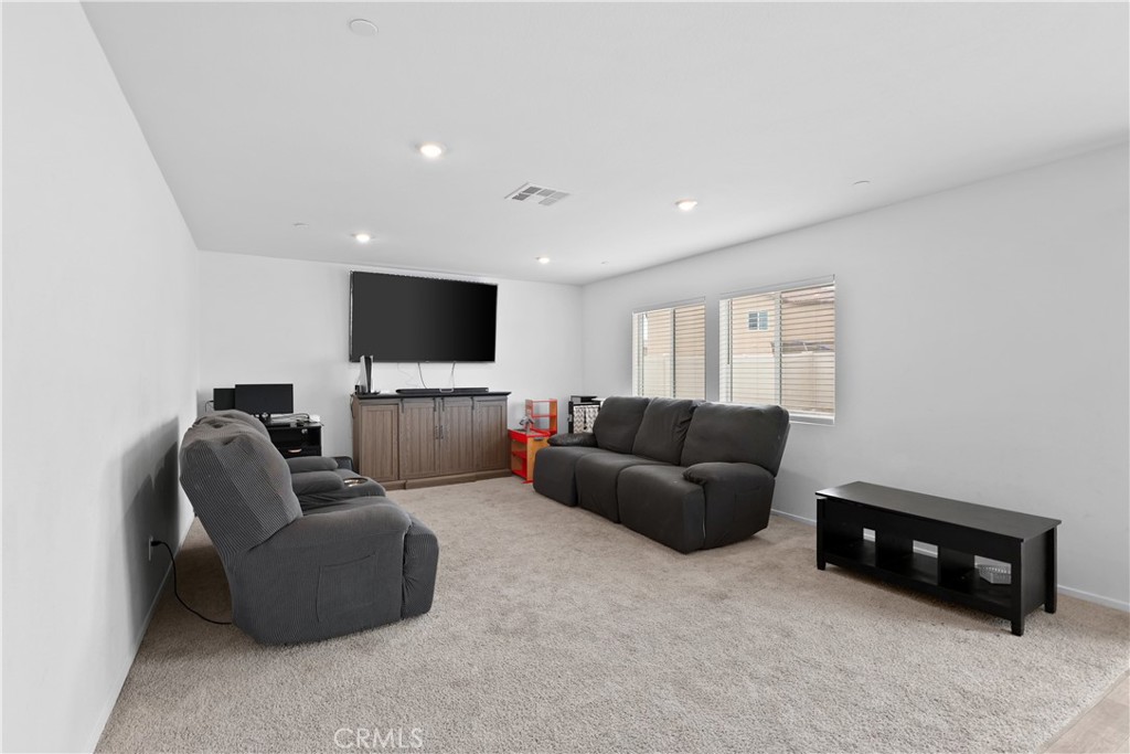 1355 Monument St. Property Photo 12
