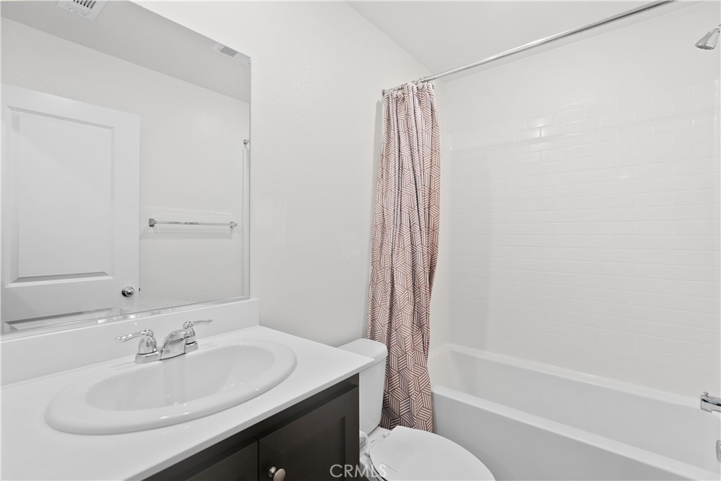 1355 Monument St. Property Photo 15