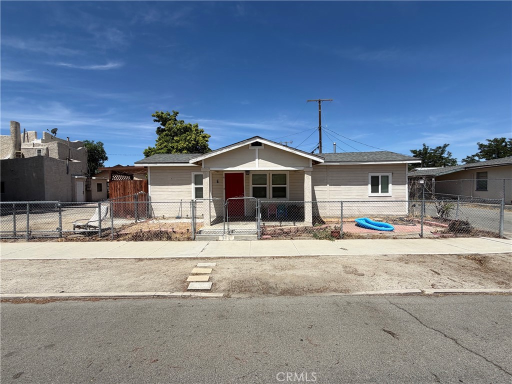 281 E Main Property Photo 5