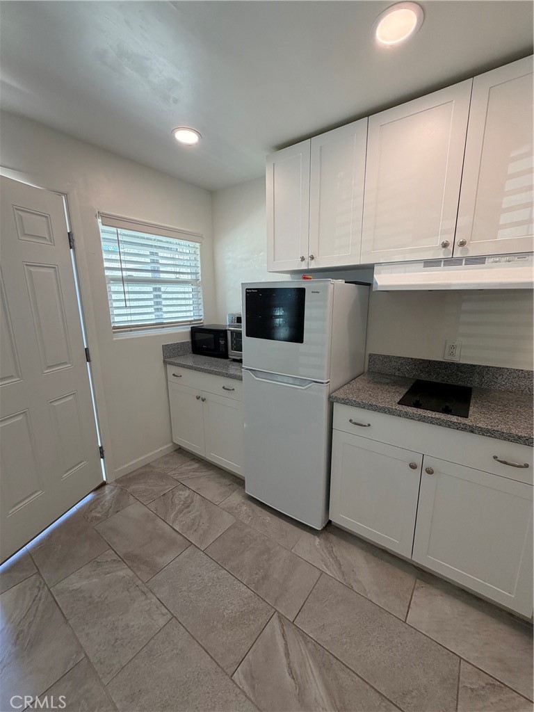 281 E Main Property Photo 13