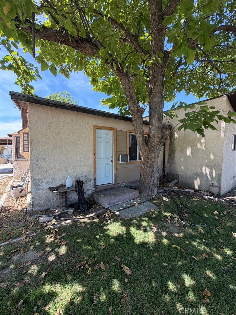 281 E Main Property Photo 16