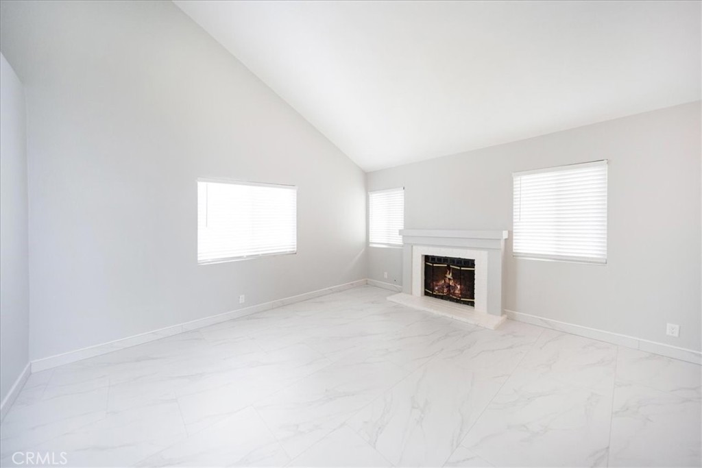 24687 New Haven Property Photo 11