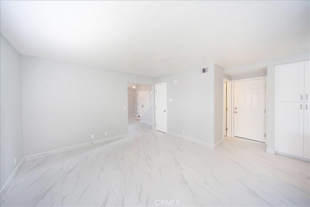 24687 New Haven Property Photo 15