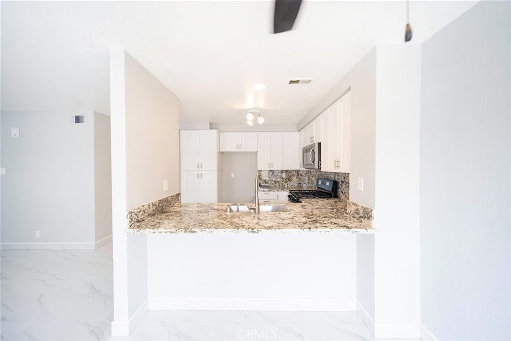 24687 New Haven Property Photo 19