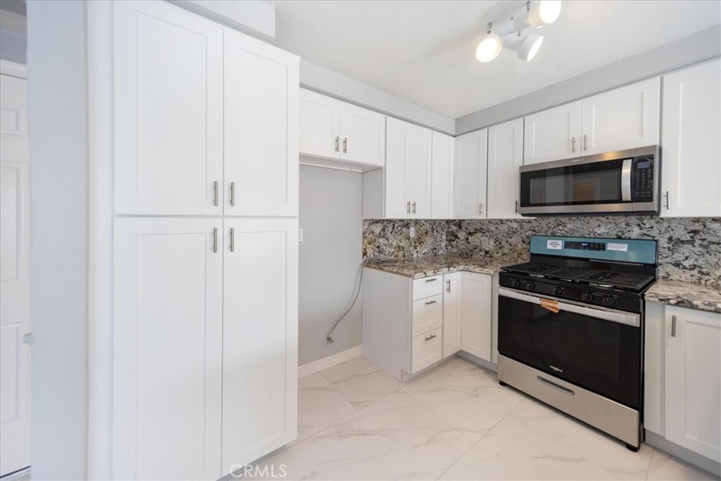 24687 New Haven Property Photo 22