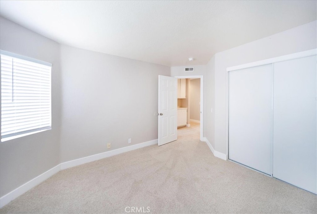 24687 New Haven Property Photo 29