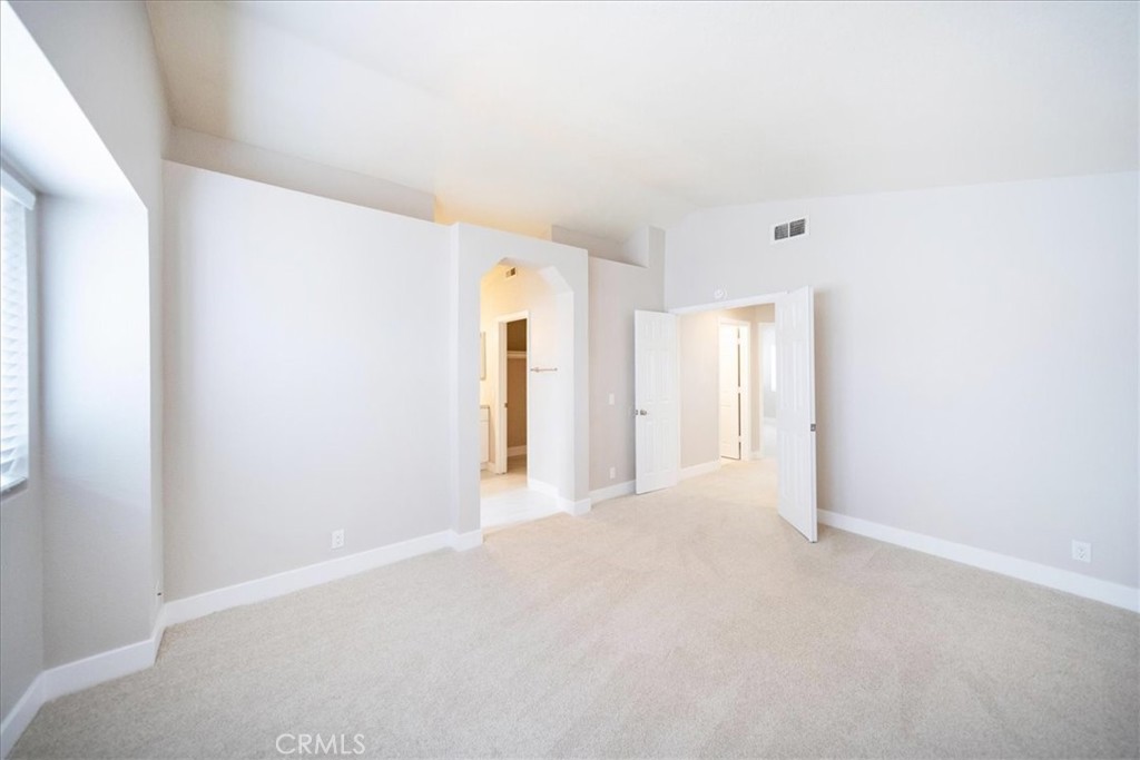24687 New Haven Property Photo 34