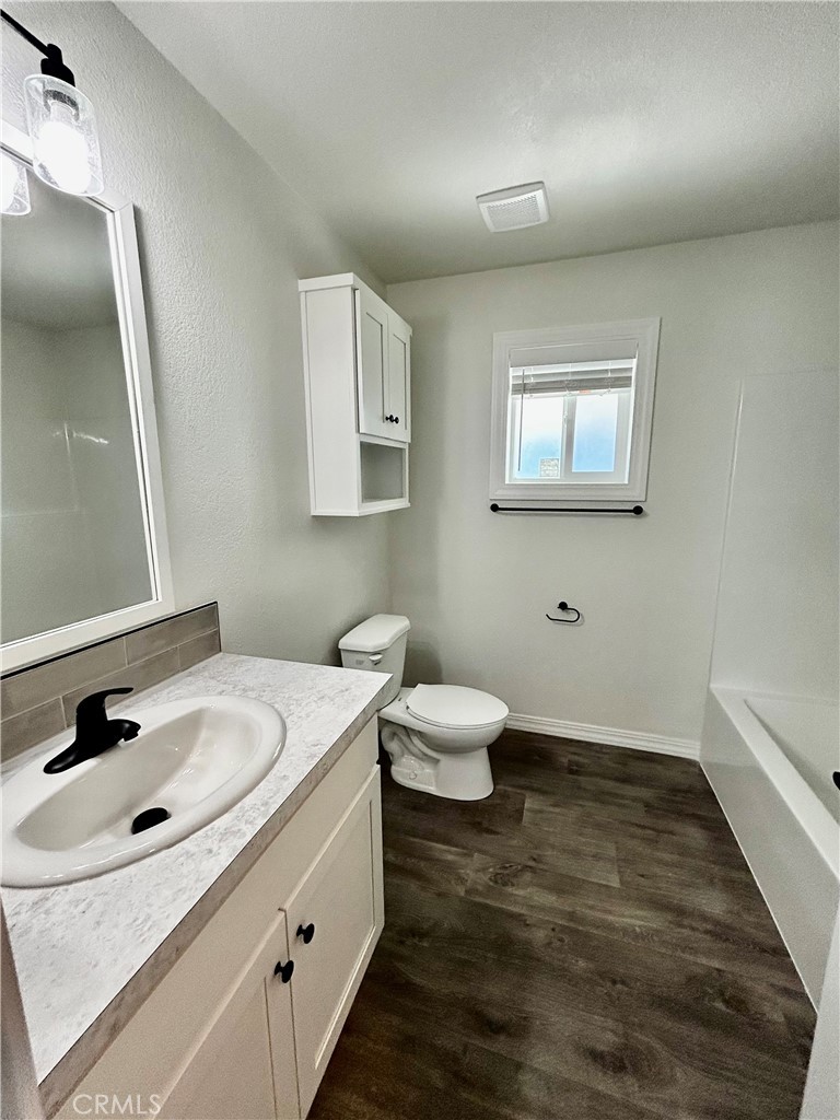 999 S Santa Fe Avenue 60 Property Photo 16