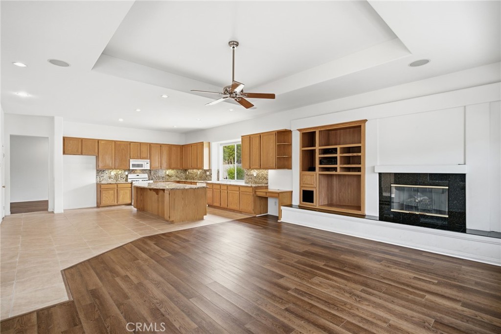 42144 Santa Fe Trail Property Photo 11