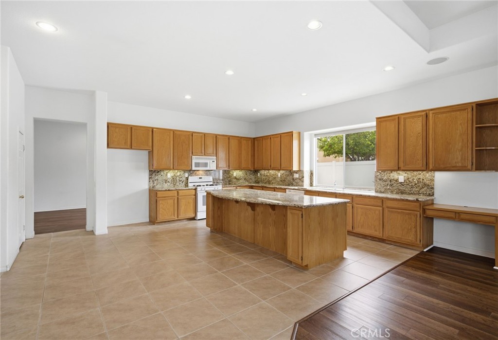 42144 Santa Fe Trail Property Photo 12