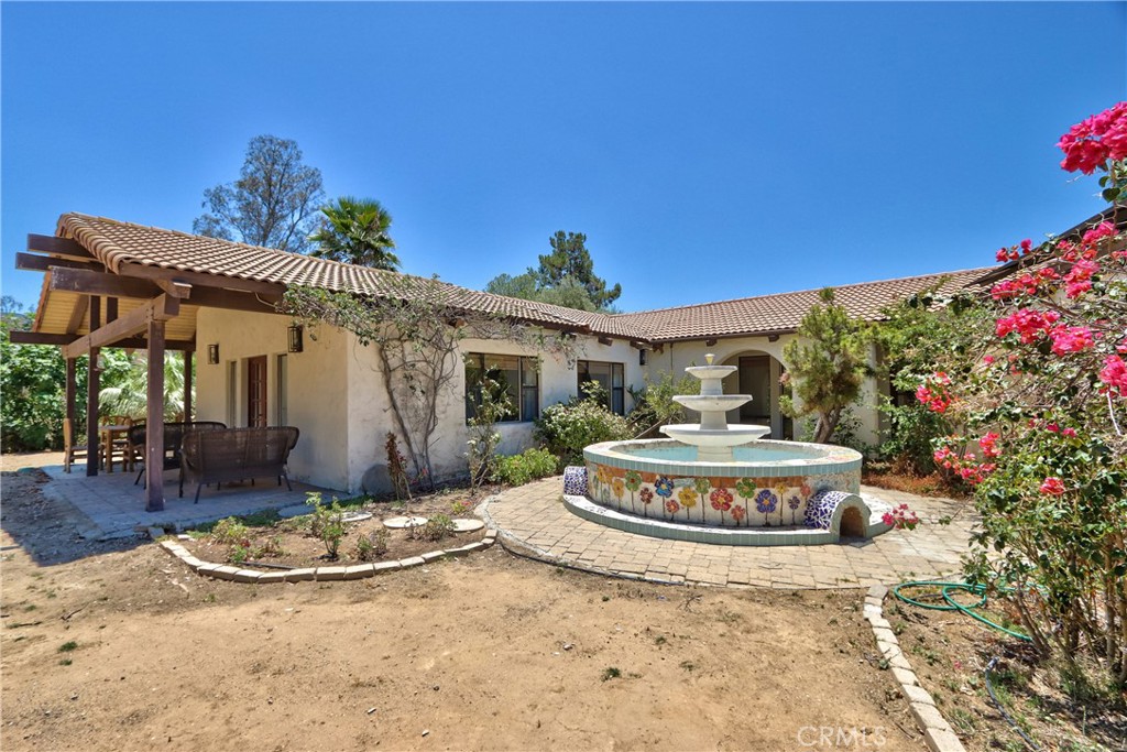 35010 Santa Rita Road Property Photo 4