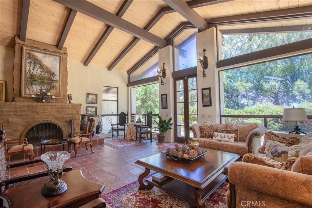 35010 Santa Rita Road Property Photo 13