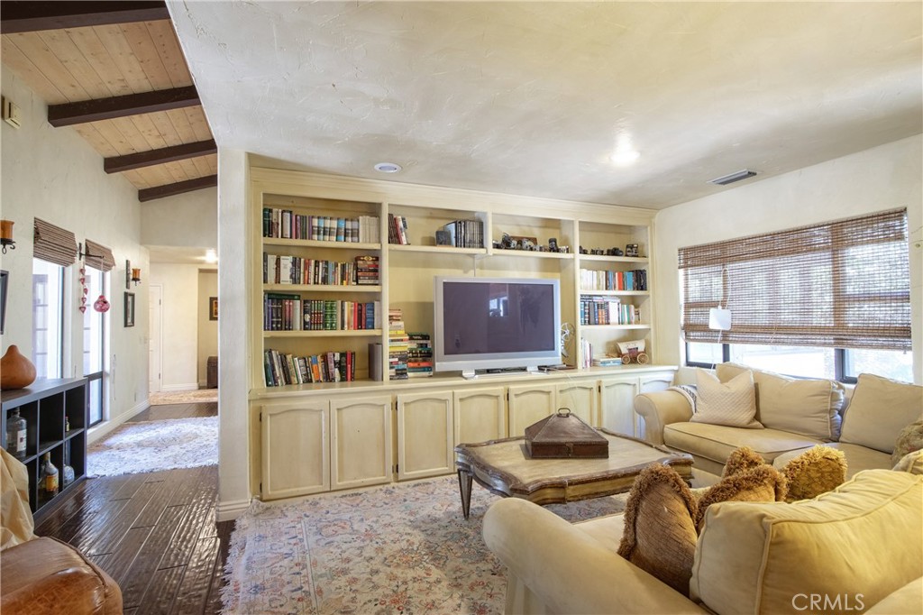 35010 Santa Rita Road Property Photo 16