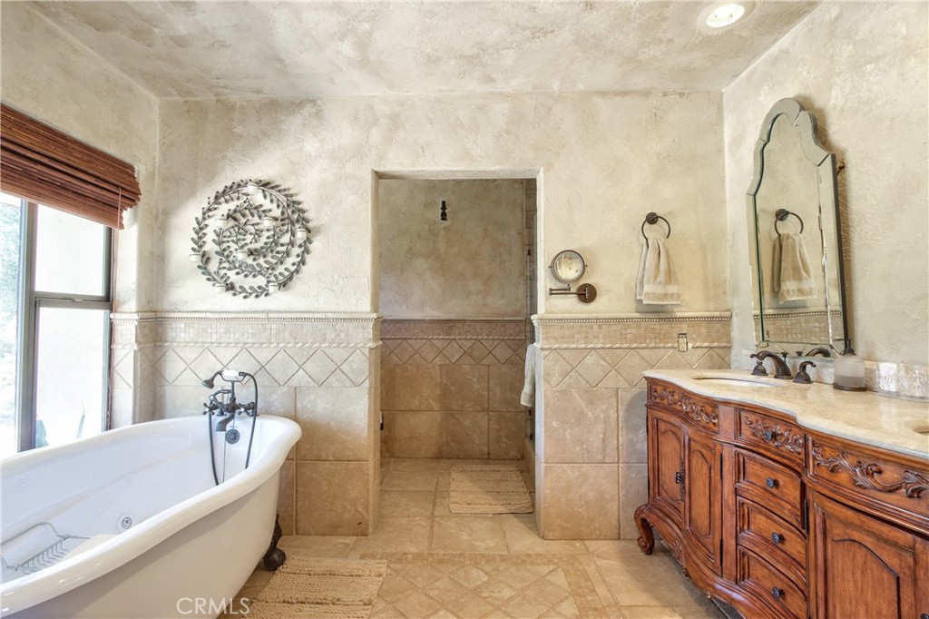 35010 Santa Rita Road Property Photo 18