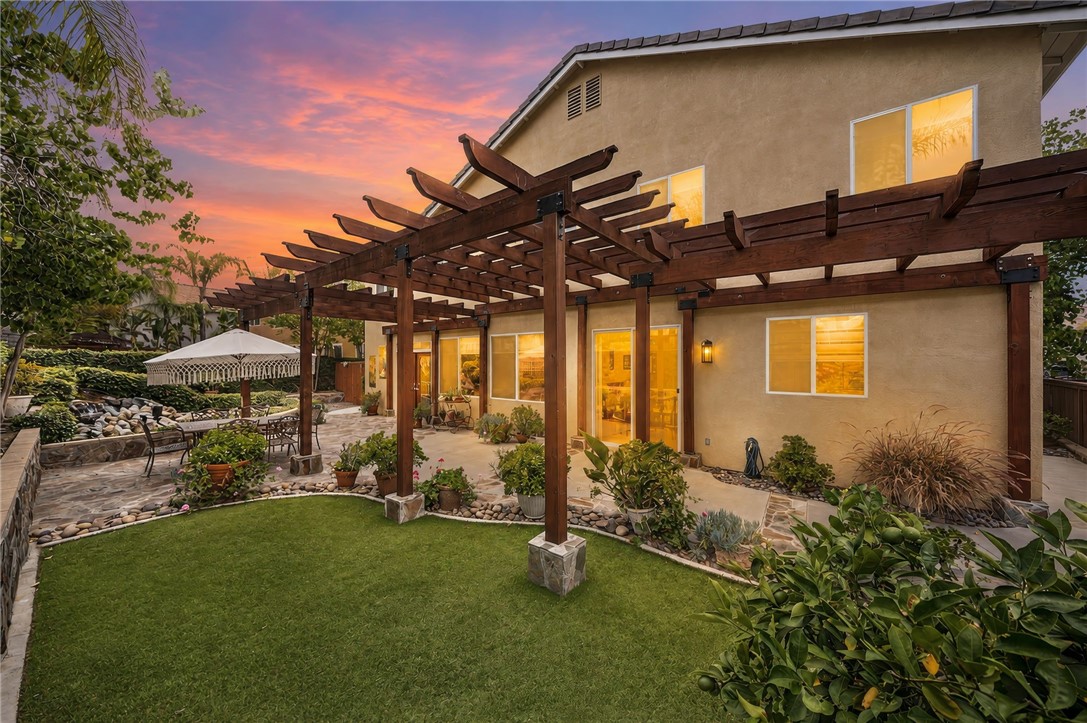 26352 Palm Tree Property Photo 2