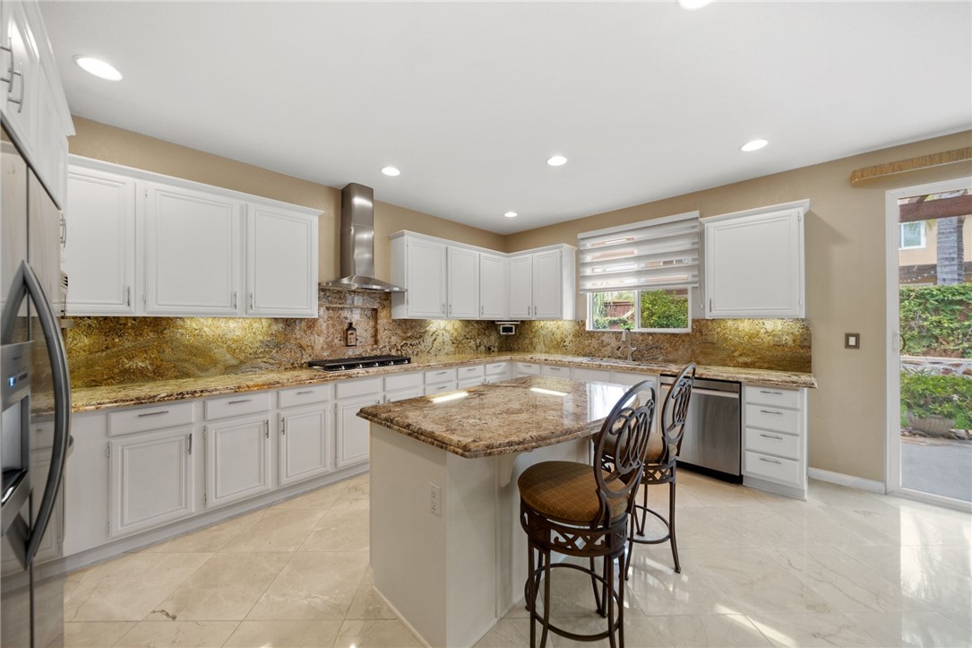 26352 Palm Tree Property Photo 16