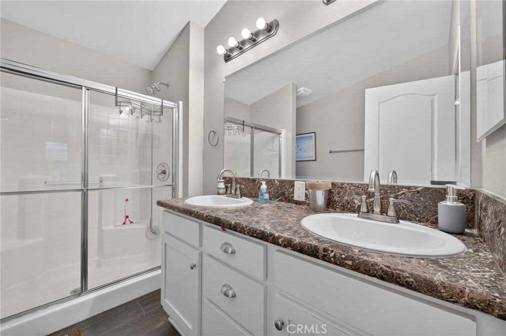 1007 Norwich Way Property Photo 16