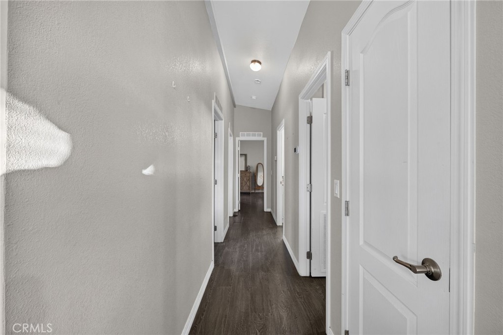 1007 Norwich Way Property Photo 19