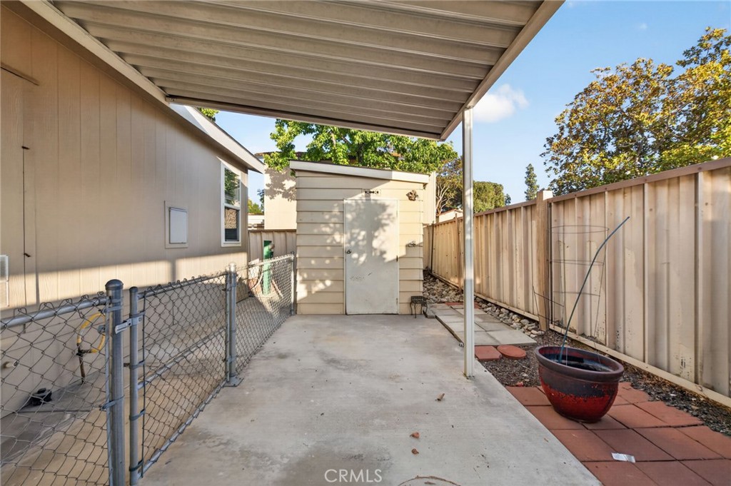 1007 Norwich Way Property Photo 21