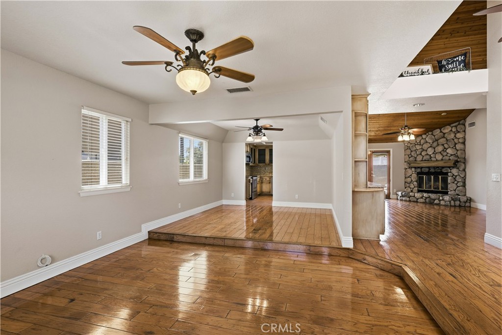 30027 Swan Point Property Photo 7