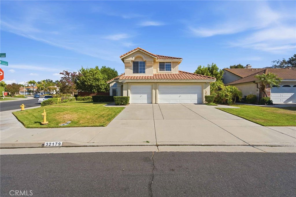 32179 Corte Llamas Property Photo 6