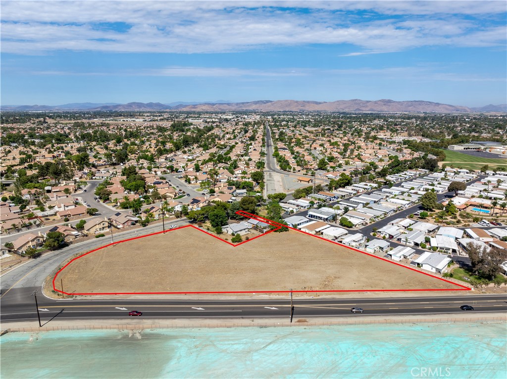 0 Ramona Expressway Property Photo 4