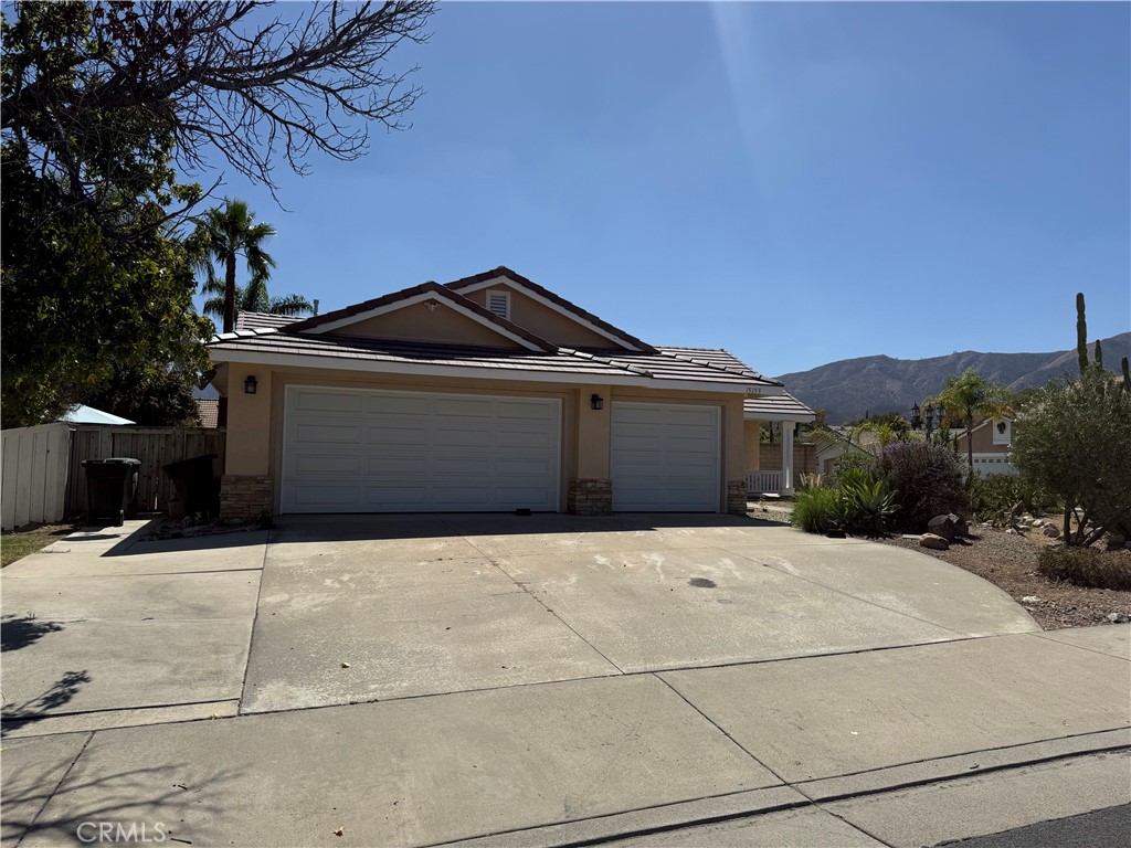 15153 Etienne Property Photo 2