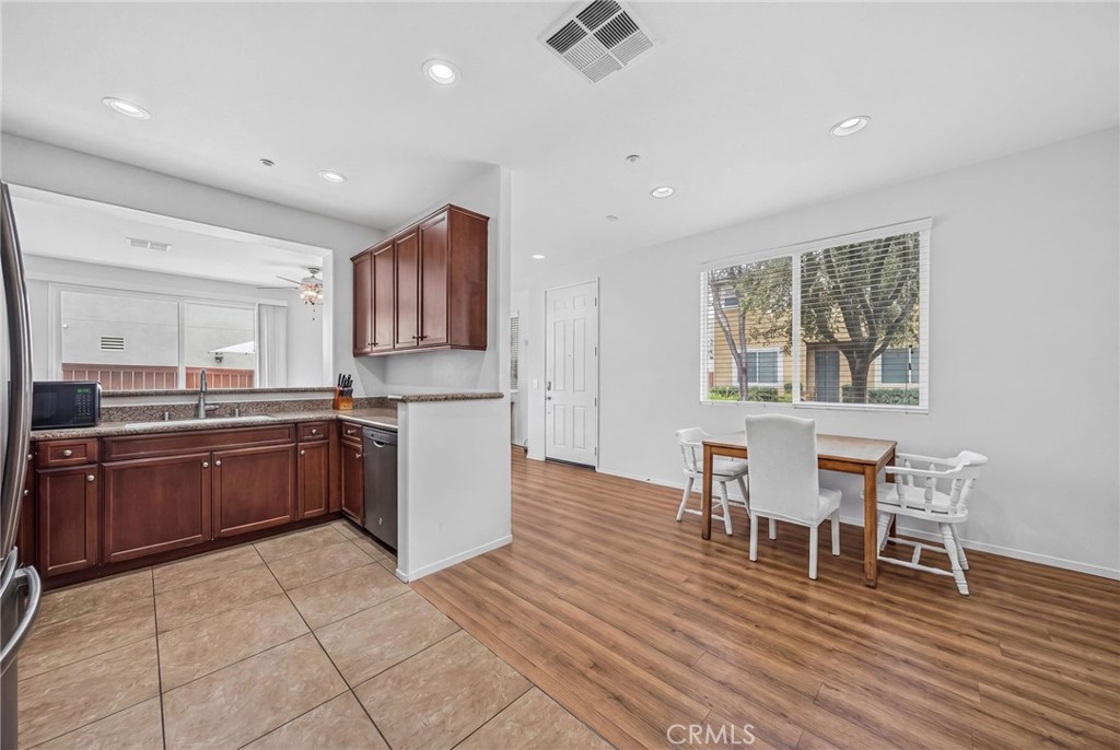 27571 Darrington Avenue 2 Property Photo 10