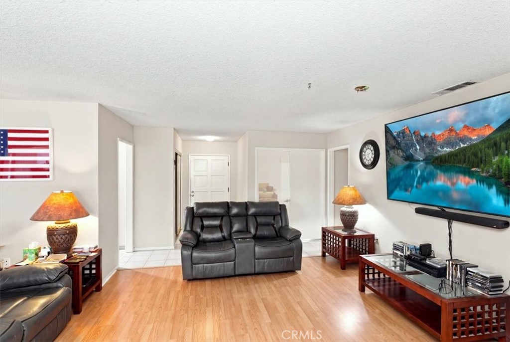 26401 Harrisburg Property Photo 13